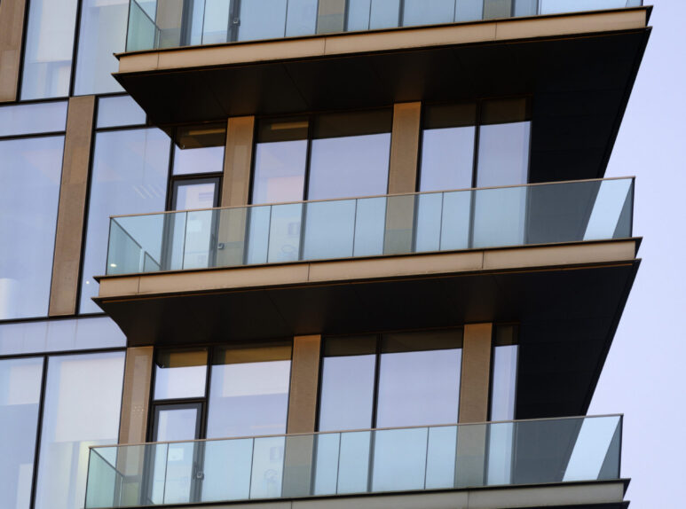 modern-buildings-at-porta-nuova-milan-2025-01-09-07-56-51-utc (1)